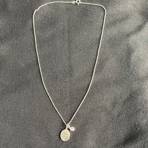 🛍️2/$40 - Avon Sterling Silver Family First Pendant Necklace